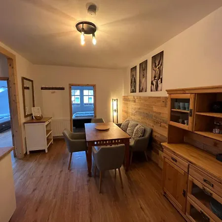 Schweizerhaus Apartament