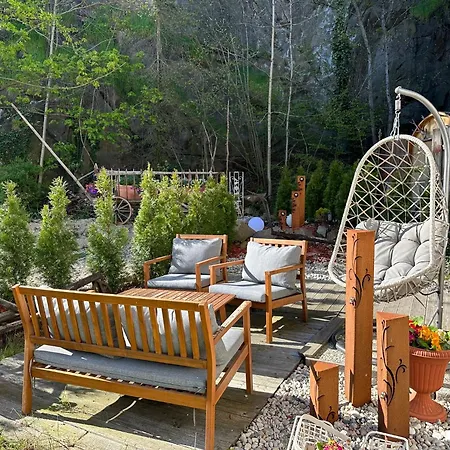Schweizerhaus Апартаменты *