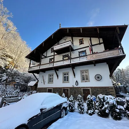 Schweizerhaus شقة